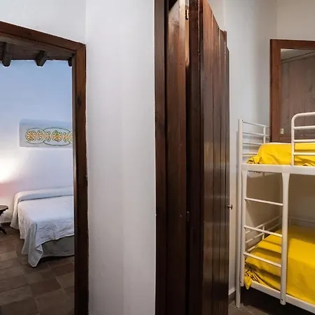 Holiday home Casa Conigli Con Piscina Condivisa Terrasini